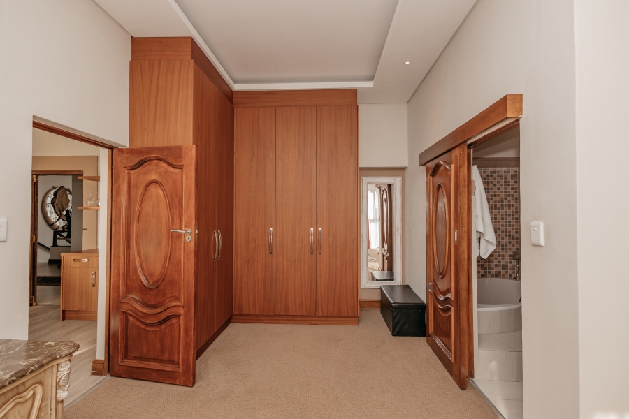 4 Bedroom Property for Sale in Baronetcy Estate Western Cape